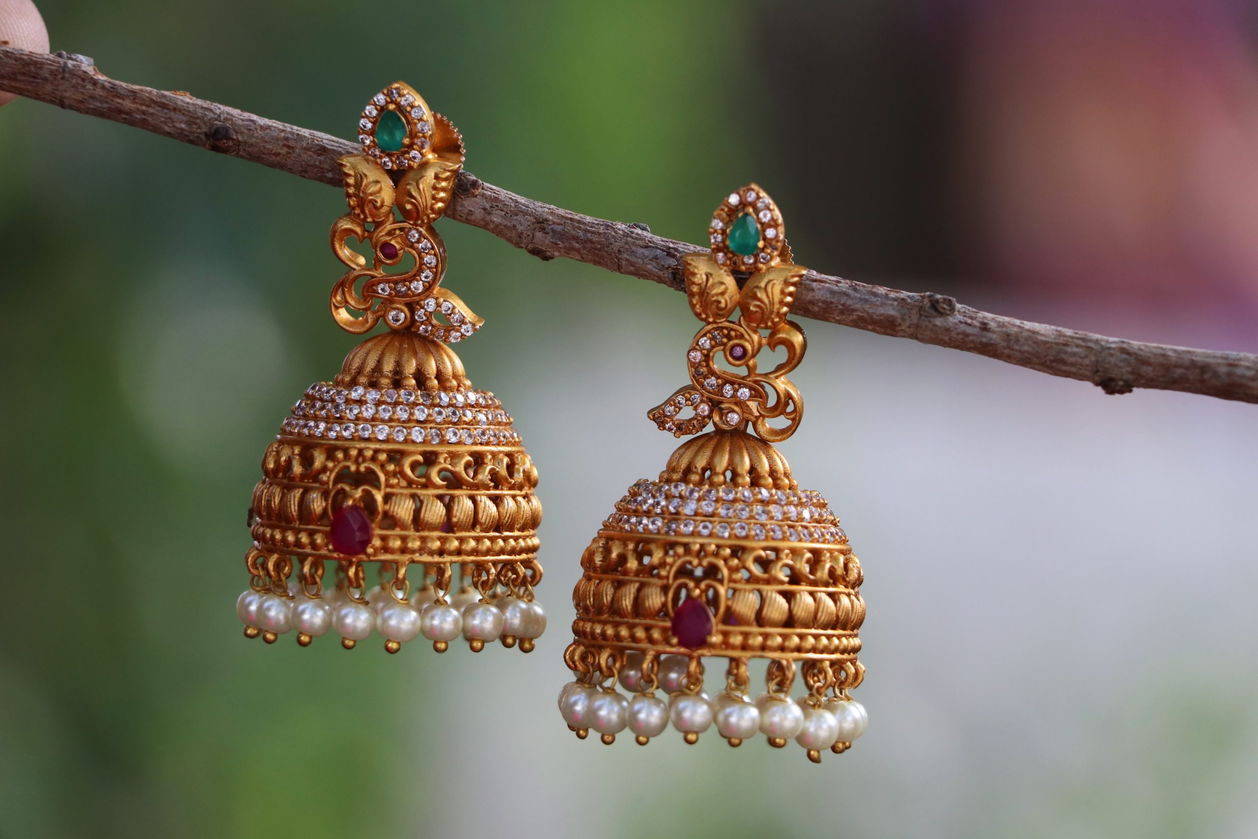 Gold tone South Indian style pink pearl jhumkka dj43036  dreamjwell