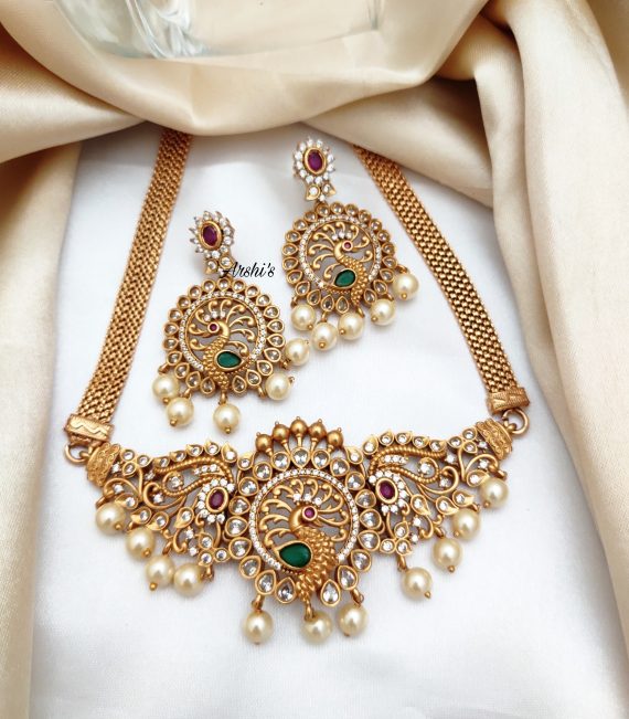 Trendy Single Peacock Pendent Choker-01