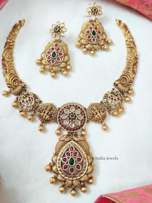 AD Matte Flower Design Short Necklace