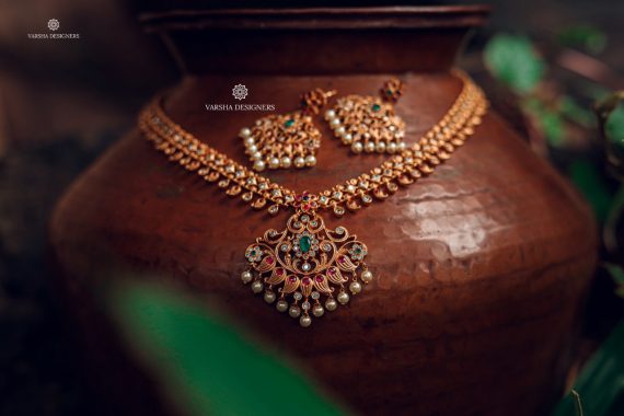 Elegant Traditional Designer Necklace-02