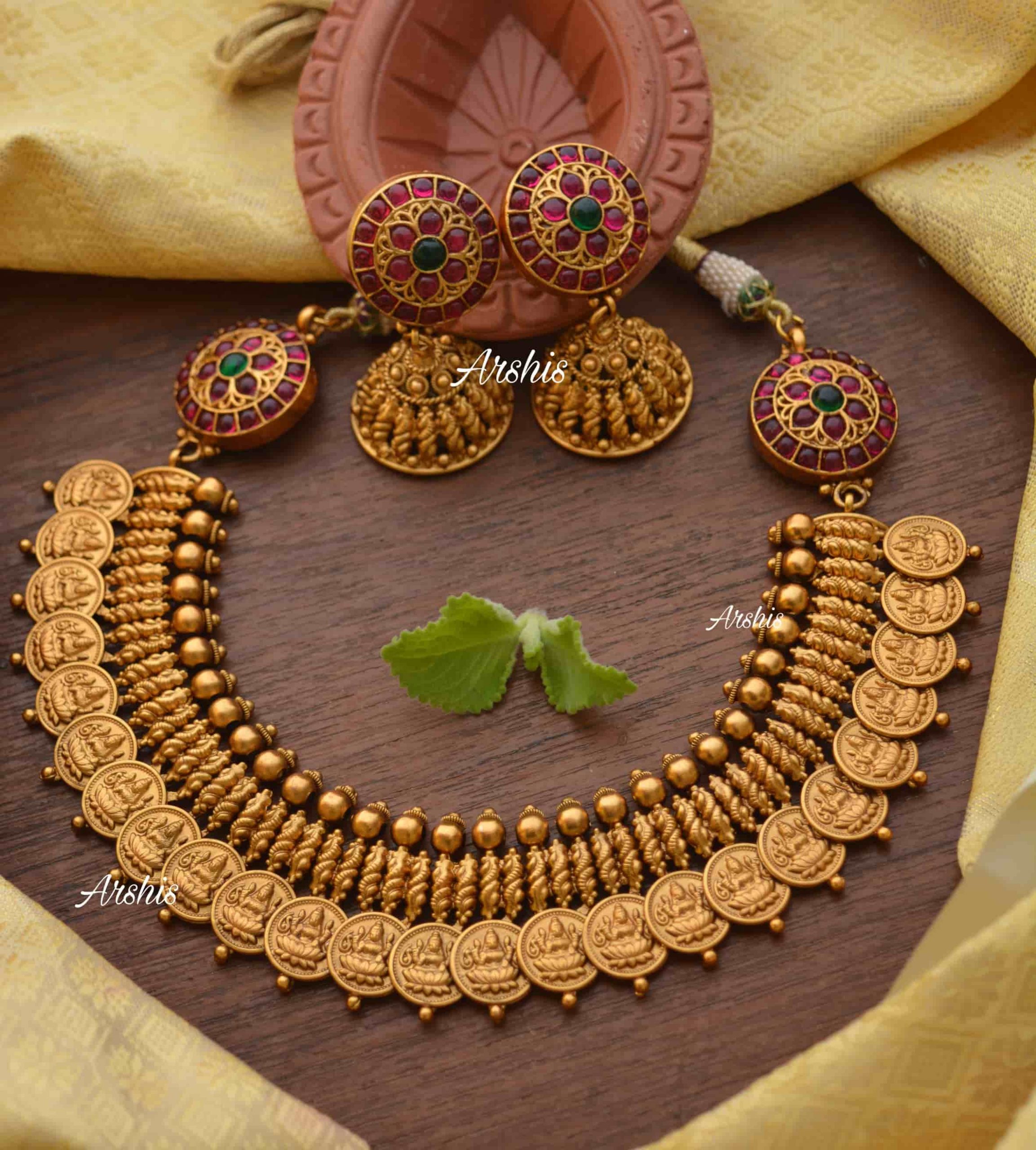 Lakshmi Coin with Side Mogapu Necklace-01