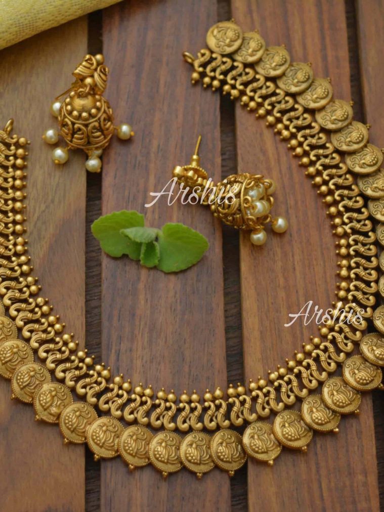 Antique Peacock Coin Matte Necklace-01