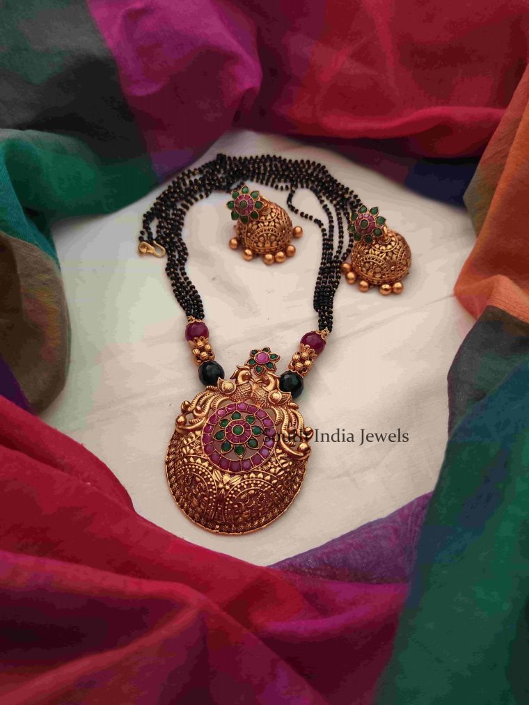 Beautiful Black Beads Mangalsutra-01