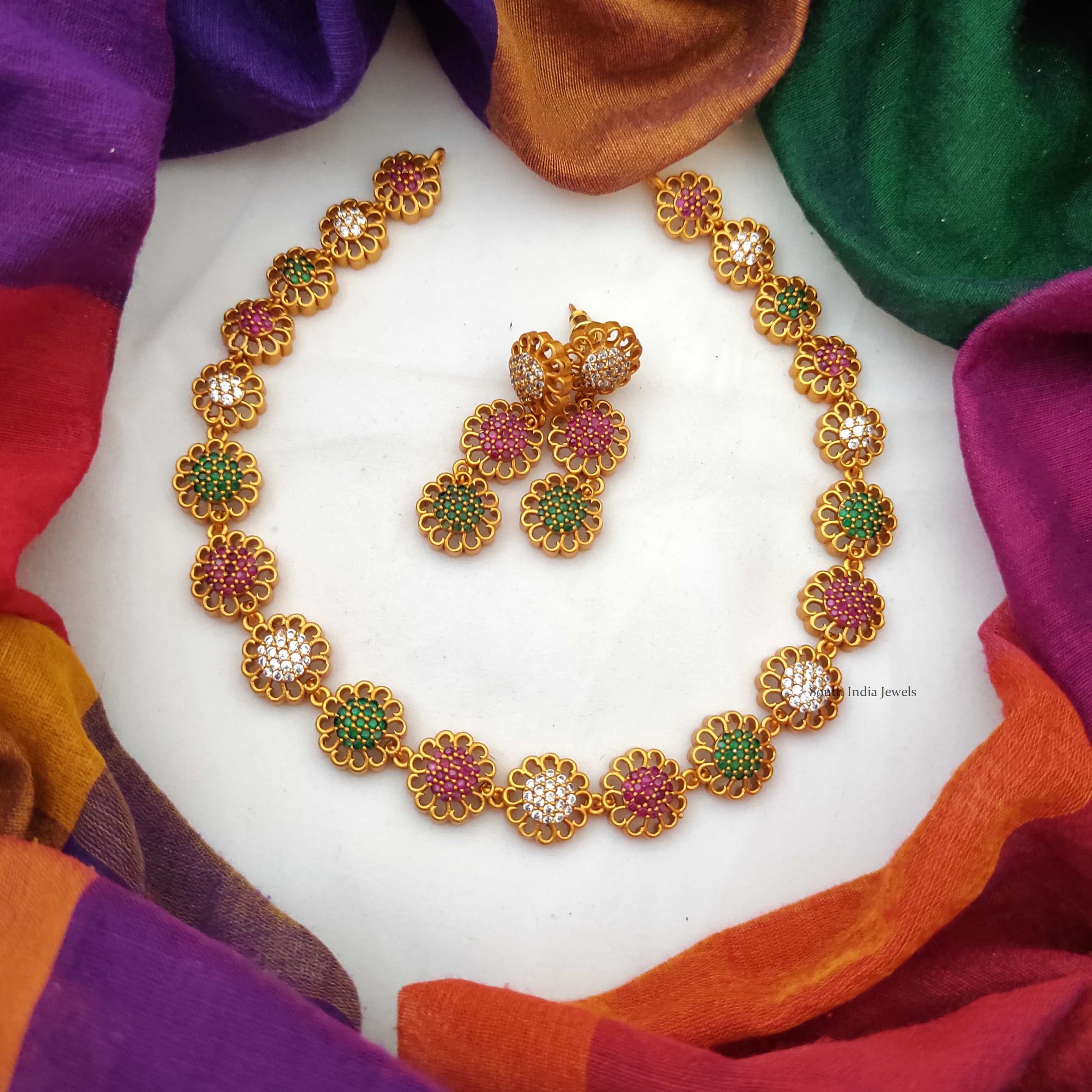 Beautiful Flower Design Ruby Emerald Necklace-01