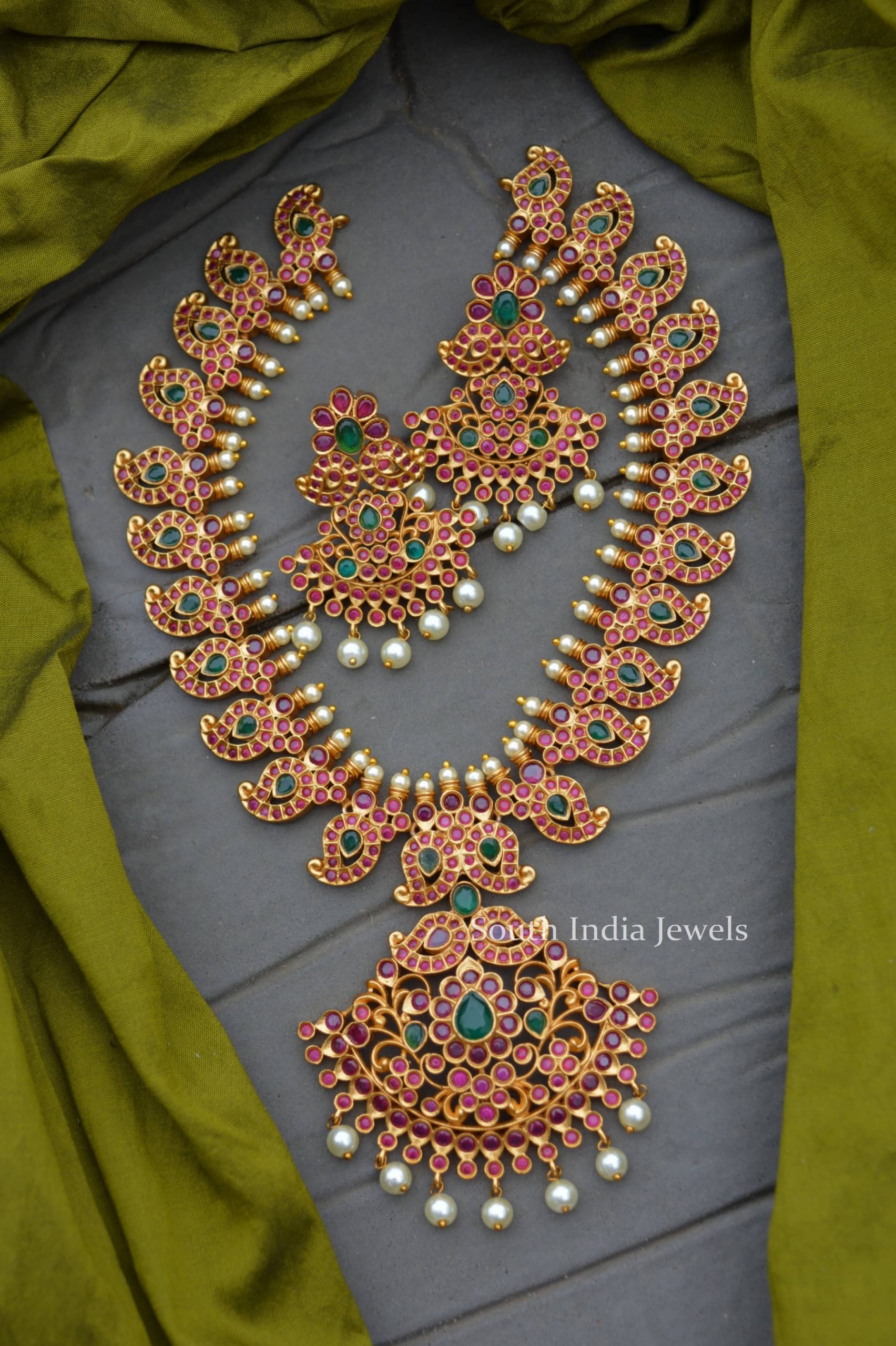 Beautiful Red & Green Mango Design Necklace