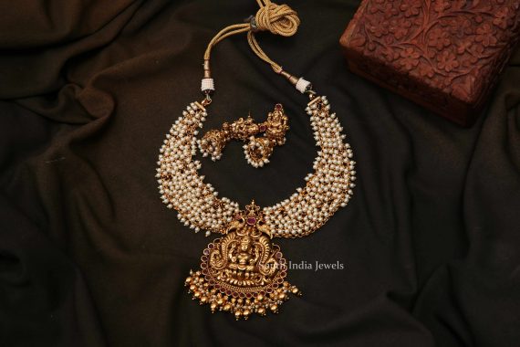 Traditional Lakshmi Pendant Necklace-02