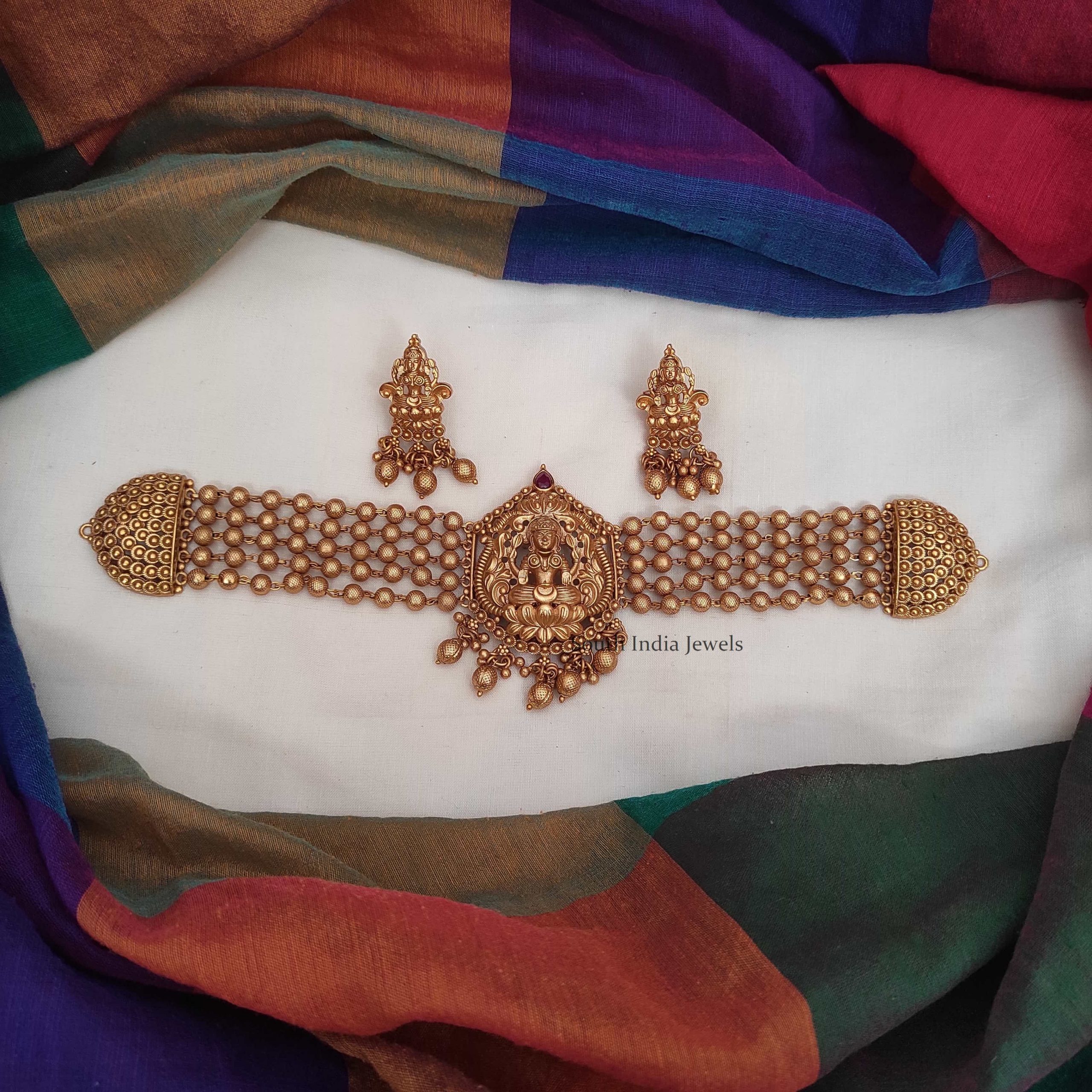 Traditional Wear Lakshmi Design Choker-01