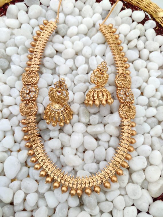 Elegant Antique Necklace With Jhumka
