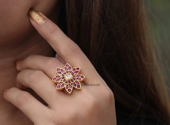 Elegant Sunflower Design Finger Ring