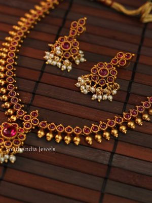 Unique Kemp Attigai with Pearl Necklace