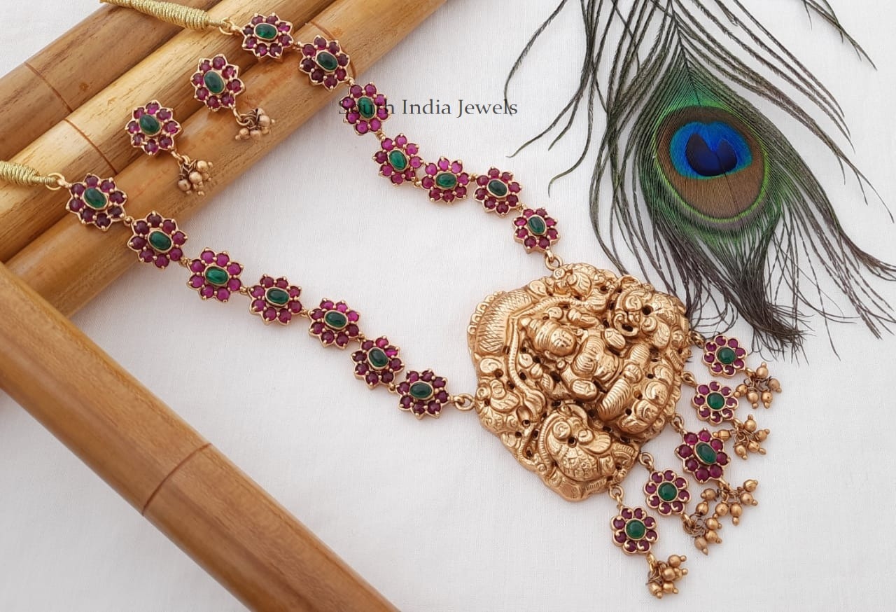 Elegant Kemp Stone Lakshmi Necklace