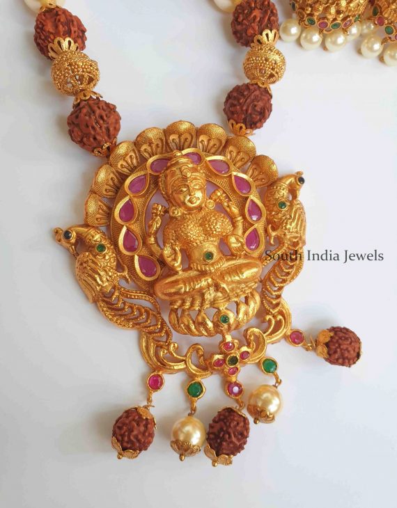 Unique Lakshmi Pendant Pearl Necklace