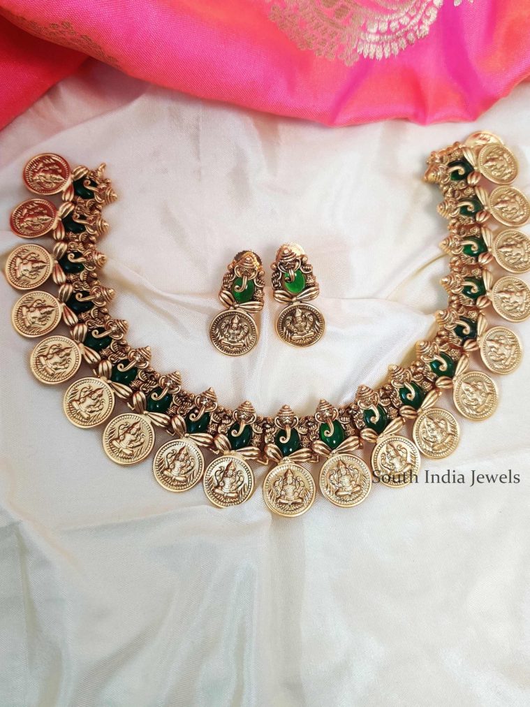 Beautiful Lakshmi Ganesh Green Stone Necklace (3)