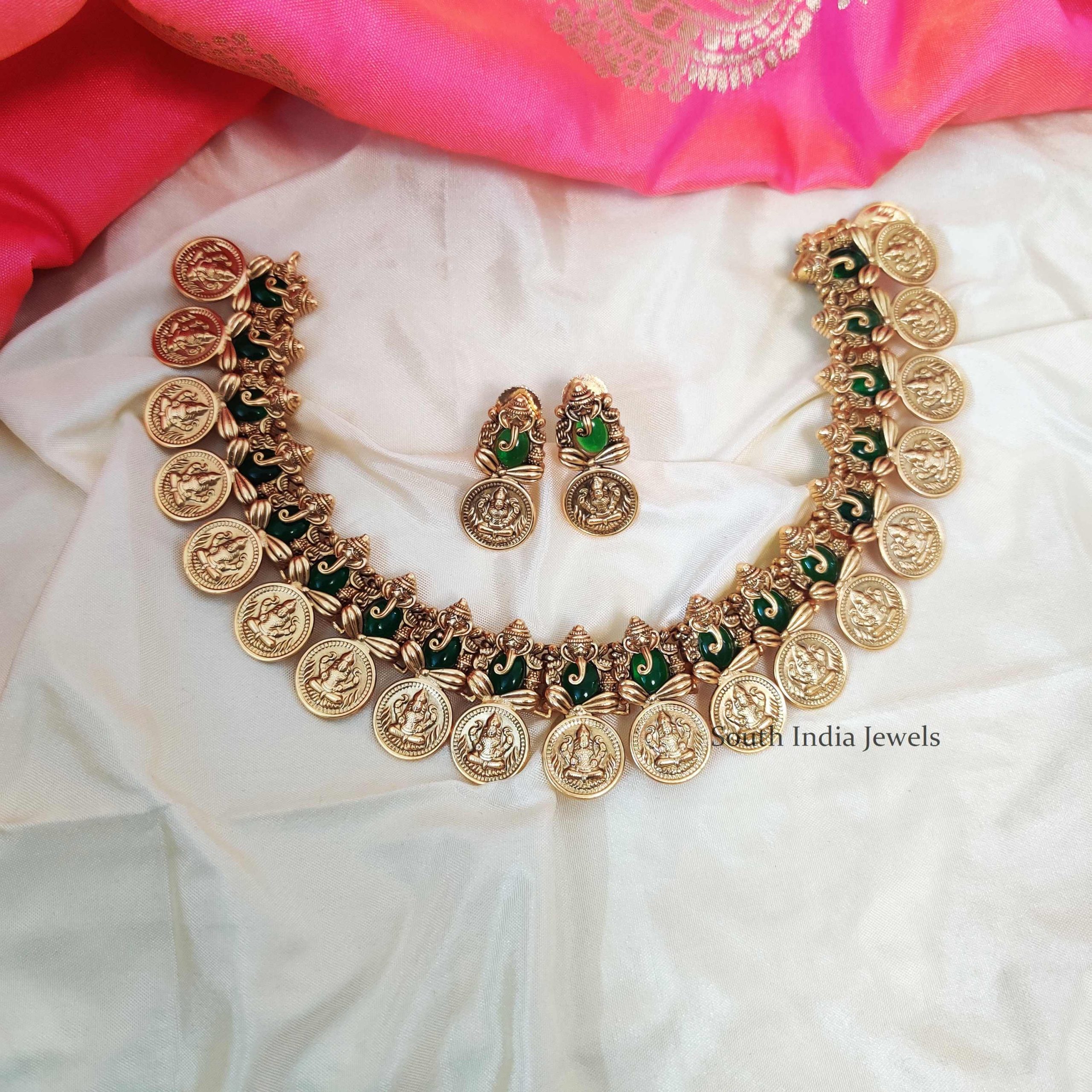 Beautiful Lakshmi Ganesh Green Stone Necklace (3)