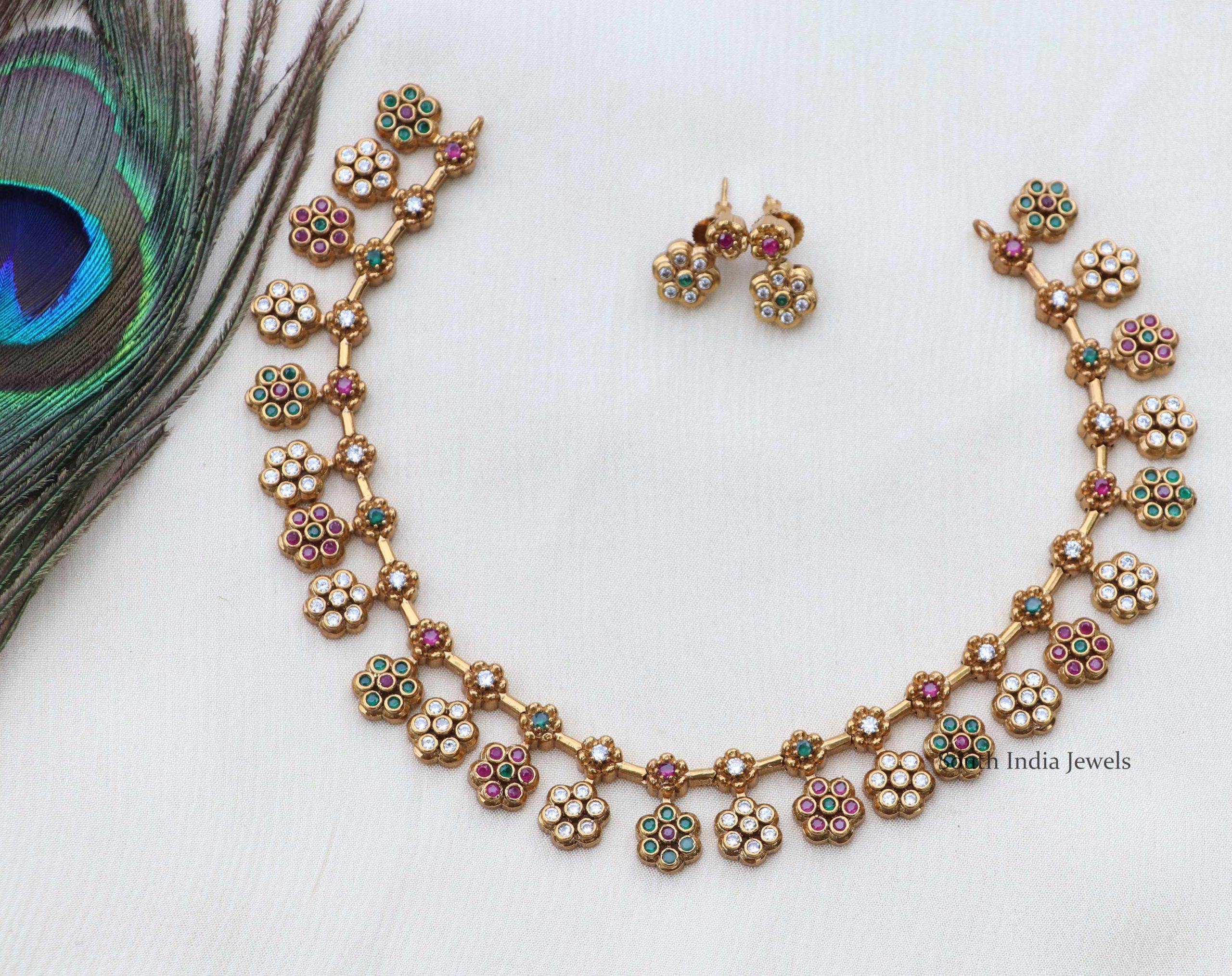 Elegant Floral Design Necklace (3)