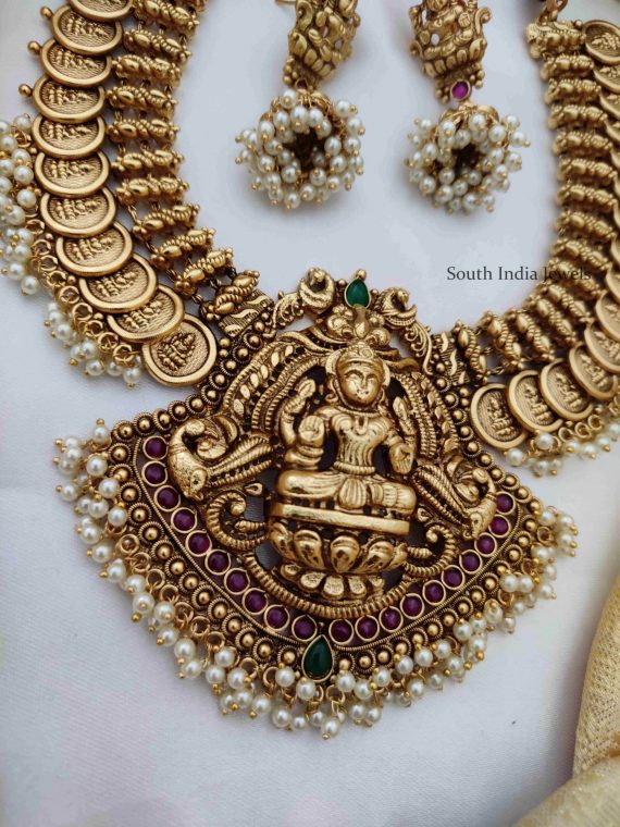 Grand Temple Lakshmi Pearl Necklace-02