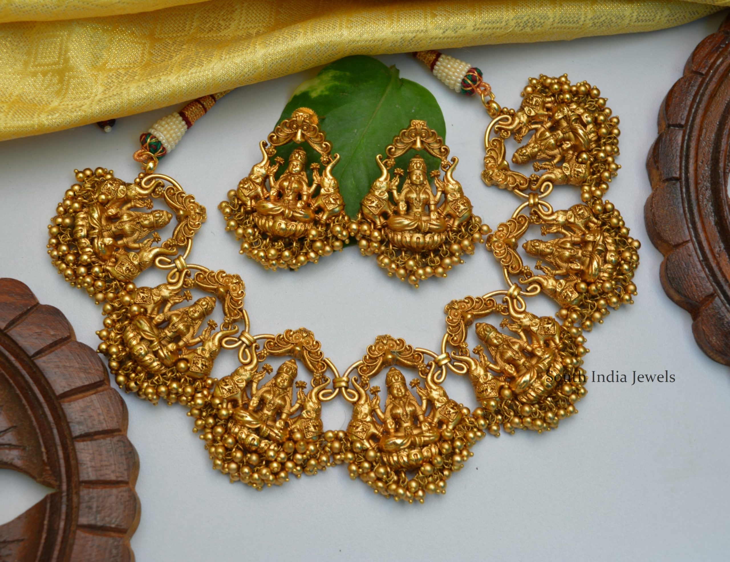 South Indian Temple Lakshmi Necklace-01