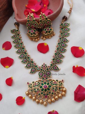 Trendy Green and Kemp Mango Necklace