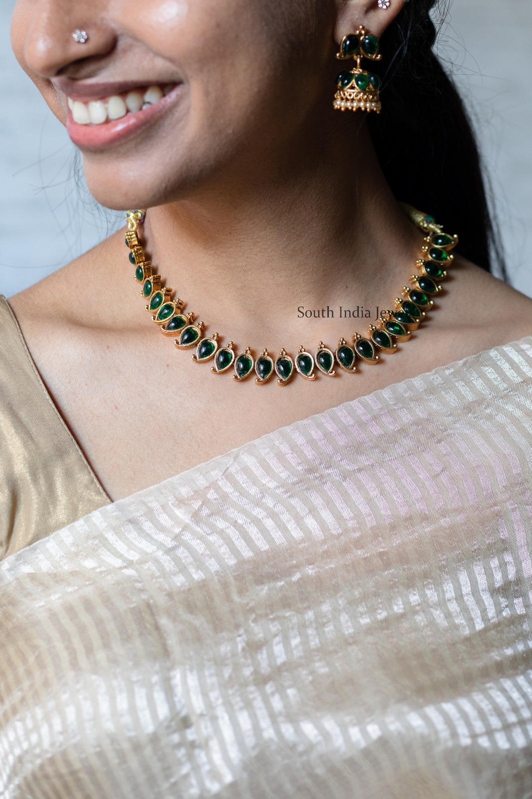 Simple Emerald Stone Necklace