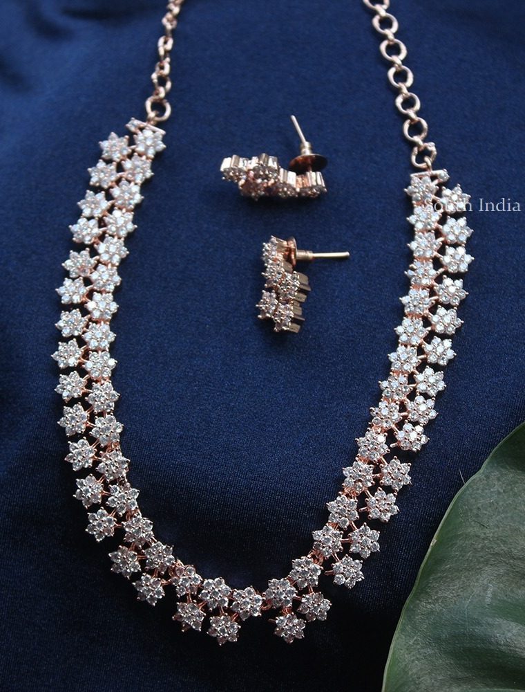 Stunning Rose Gold Flory Necklace (2)