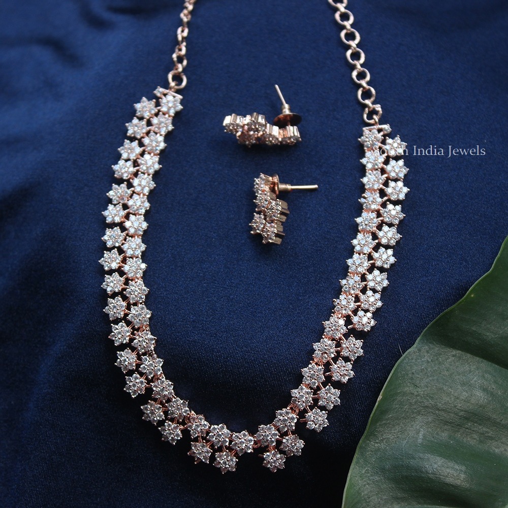 Stunning Rose Gold Flory Necklace (2)