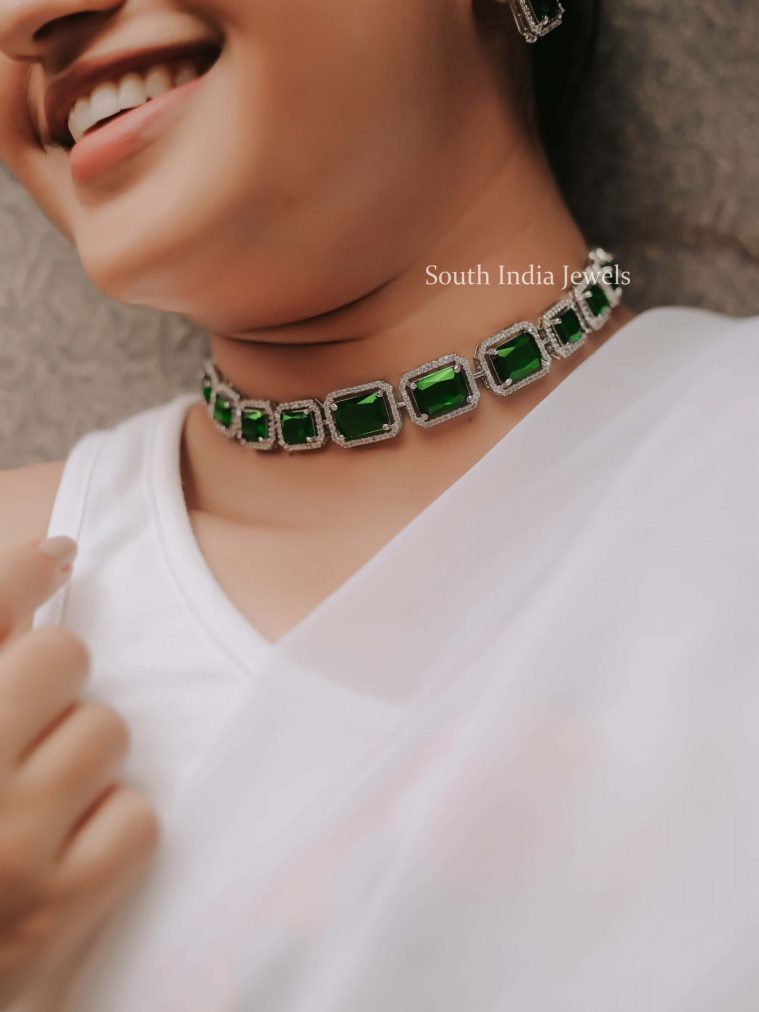 Unique Party Wear Emerald Necklace