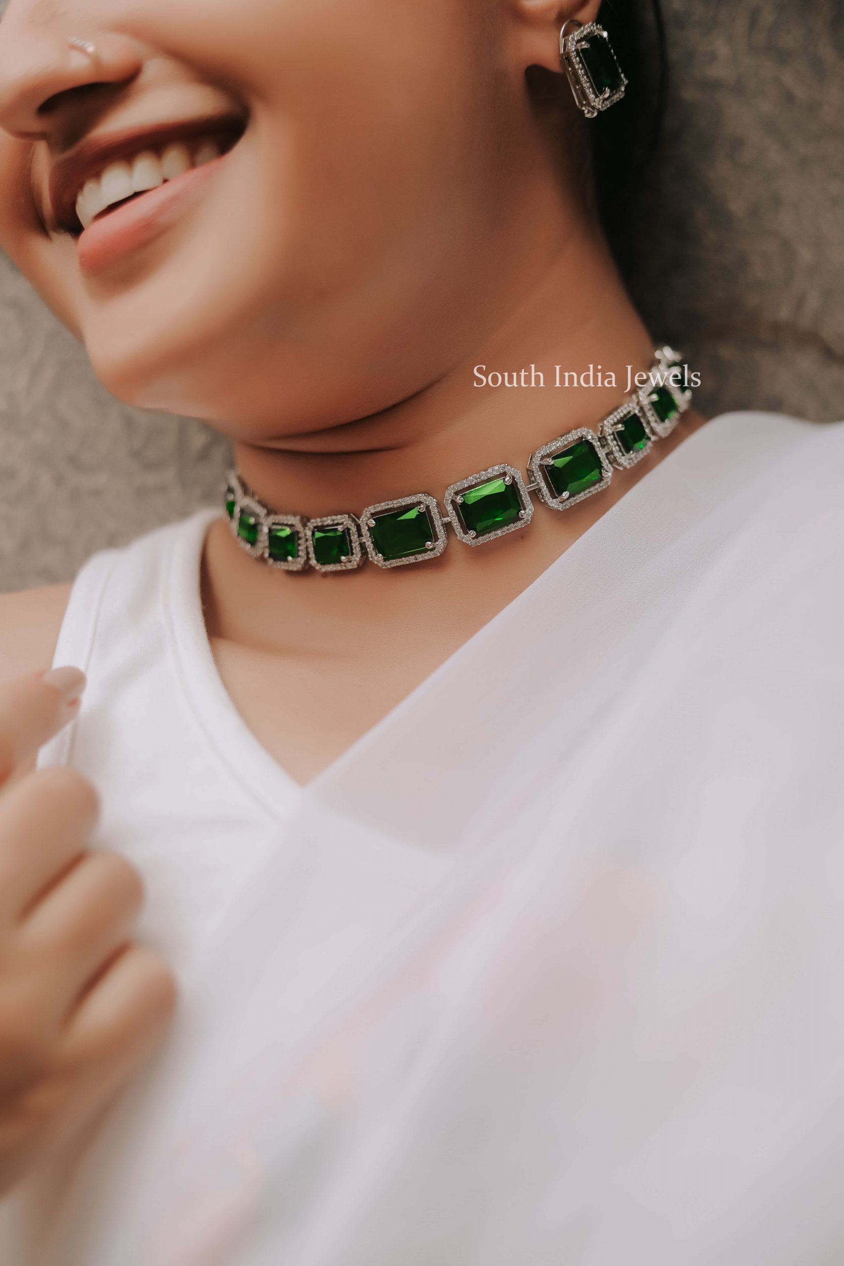 Unique Party Wear Emerald Necklace