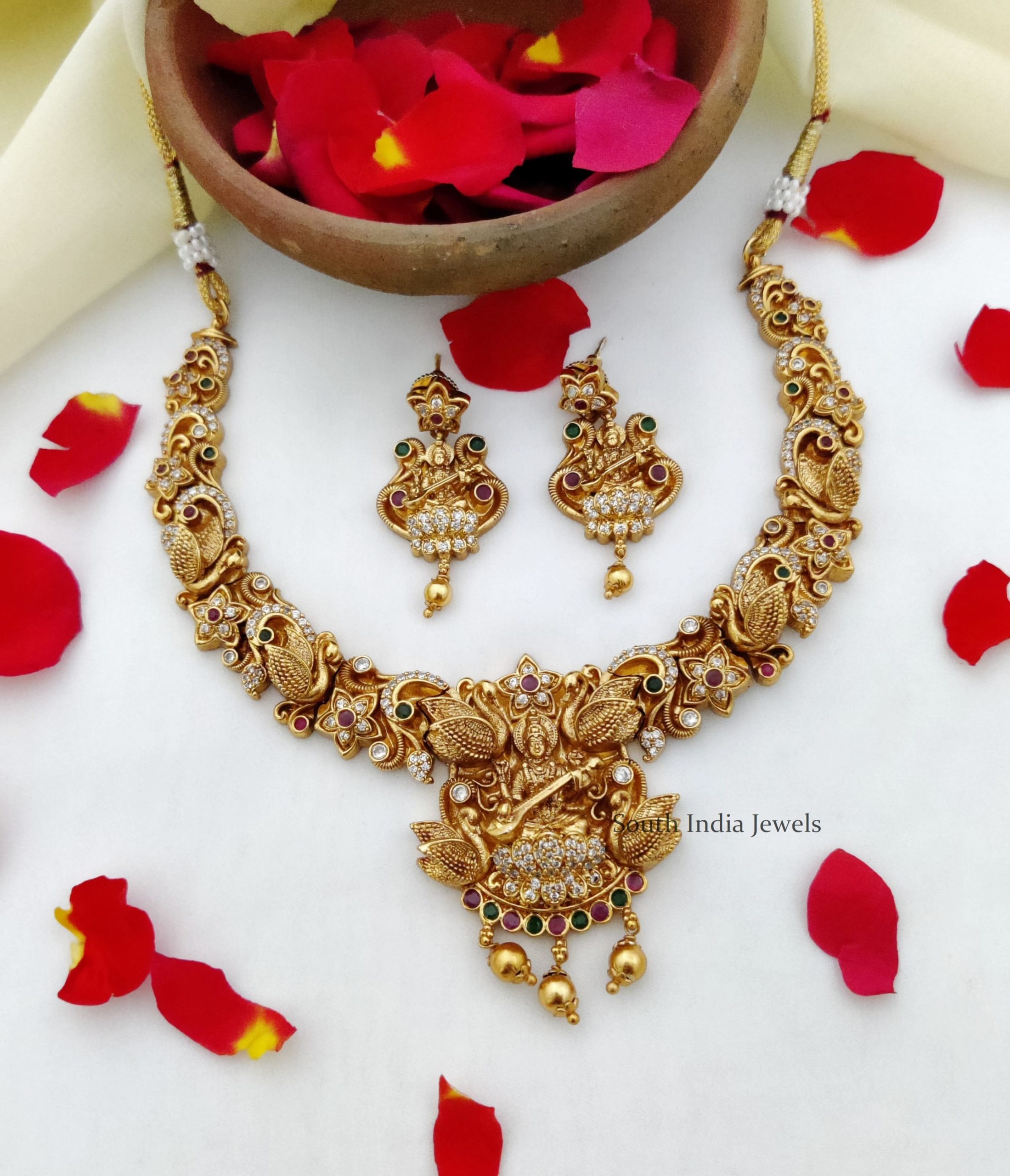Elegant Lakshmi Temple Design Necklace (2)