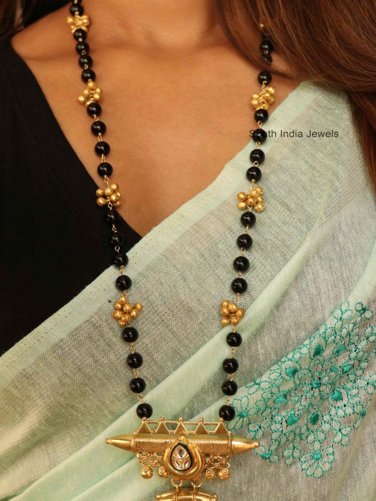 Fancy Black Beads Kundan Mangalsutra (3)