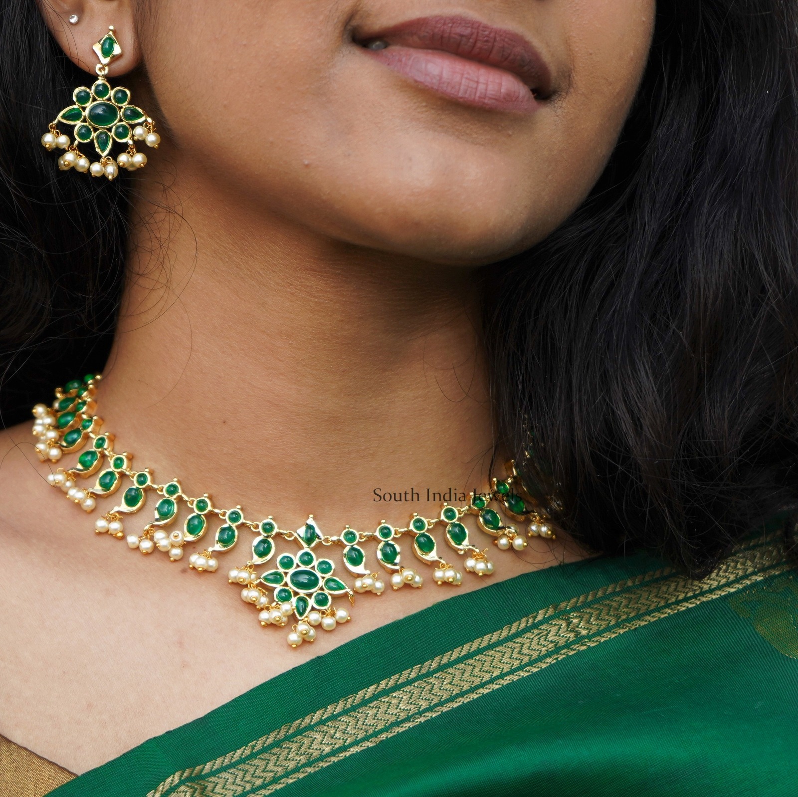 Pretty Green Stone Necklace