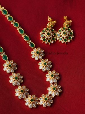 Traditional Flower Design Emerald Necklace