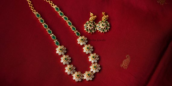 Traditional Flower Design Emerald Necklace