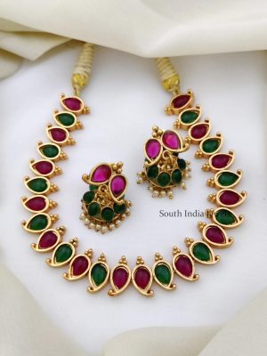 Trendy Kemp & Green Color Necklace