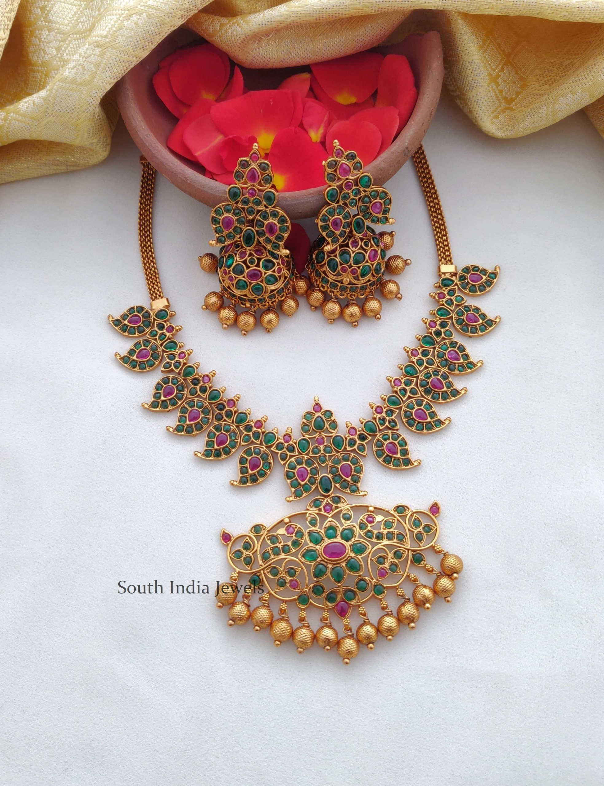 Beautiful Kemp Mango Design Necklace