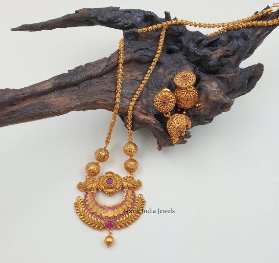 Beautiful Matte Pendant Necklace
