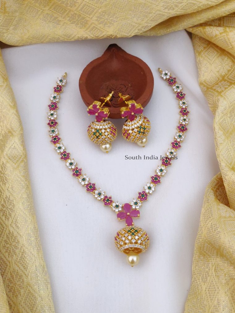 Gorgeous Flower Design Necklace