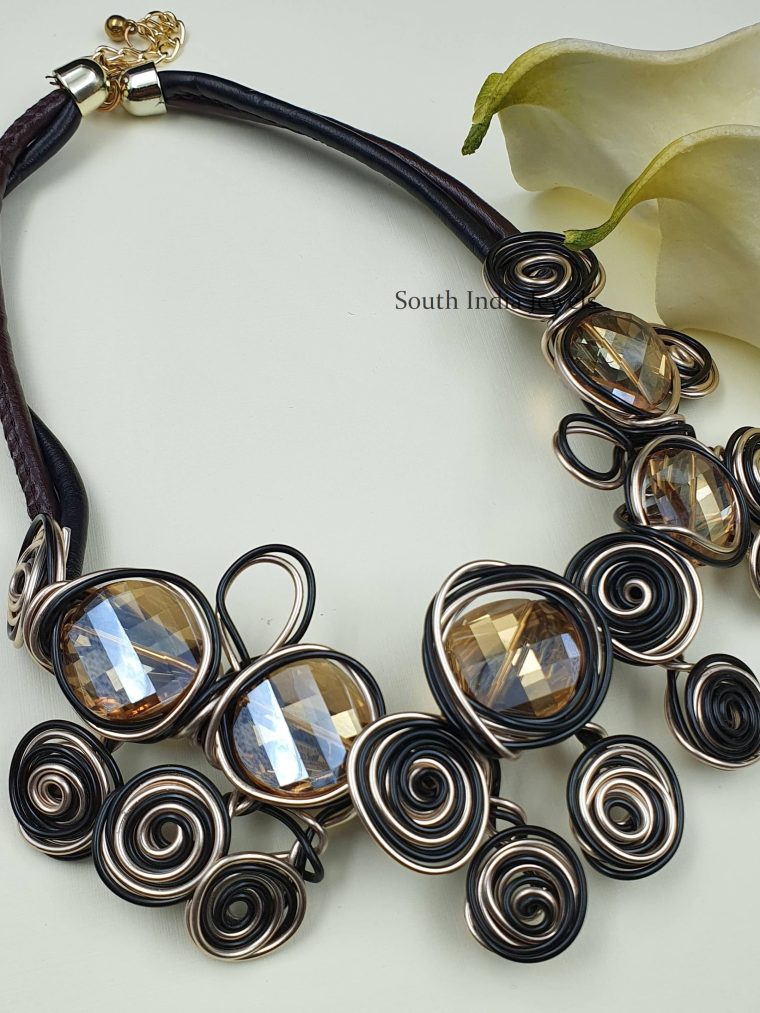Gorgeous Multi Flowers Abalone Wired Necklace
