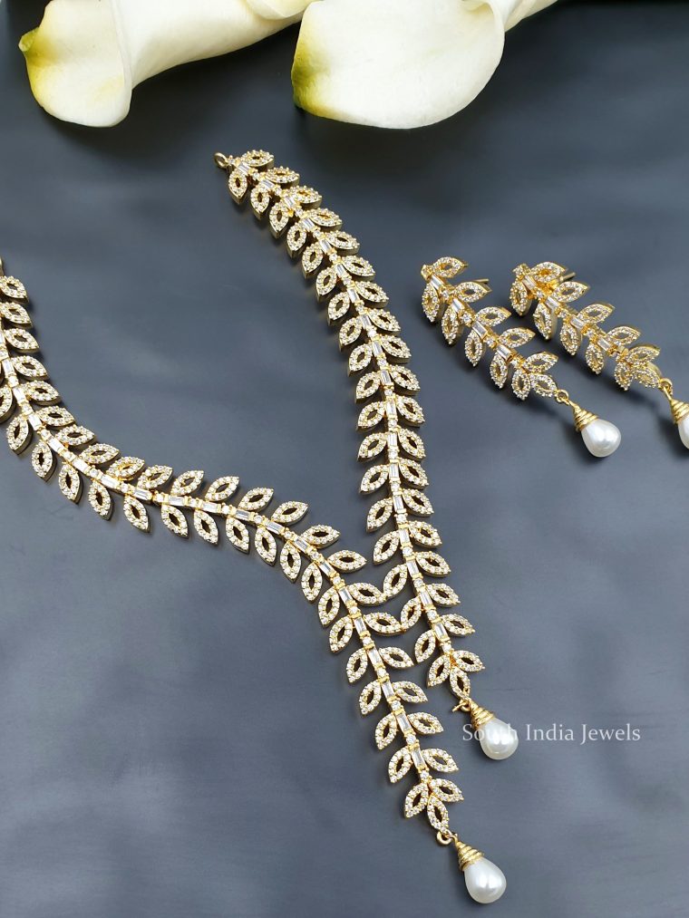 Stunning Leaf Design Necklace (3)