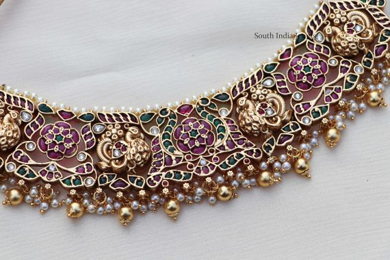 Traditional Antique Gold Finish Choker