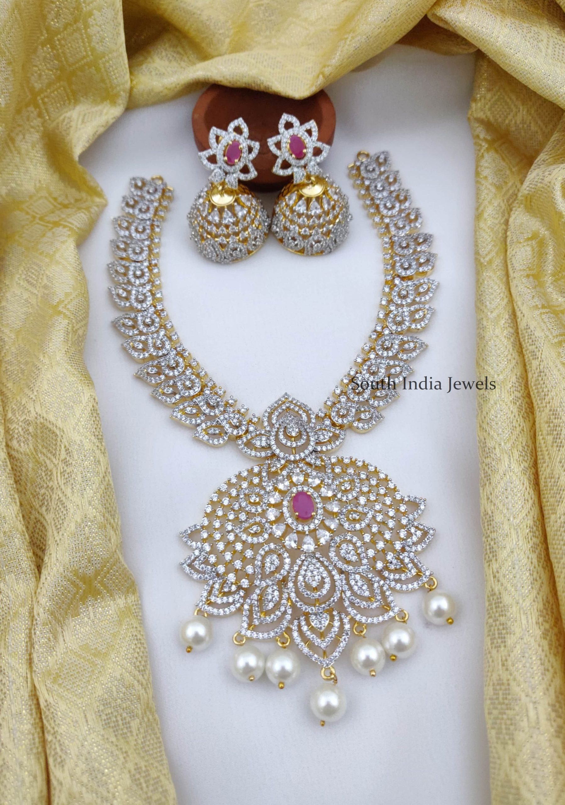 Traditional Flower Design AD Necklace