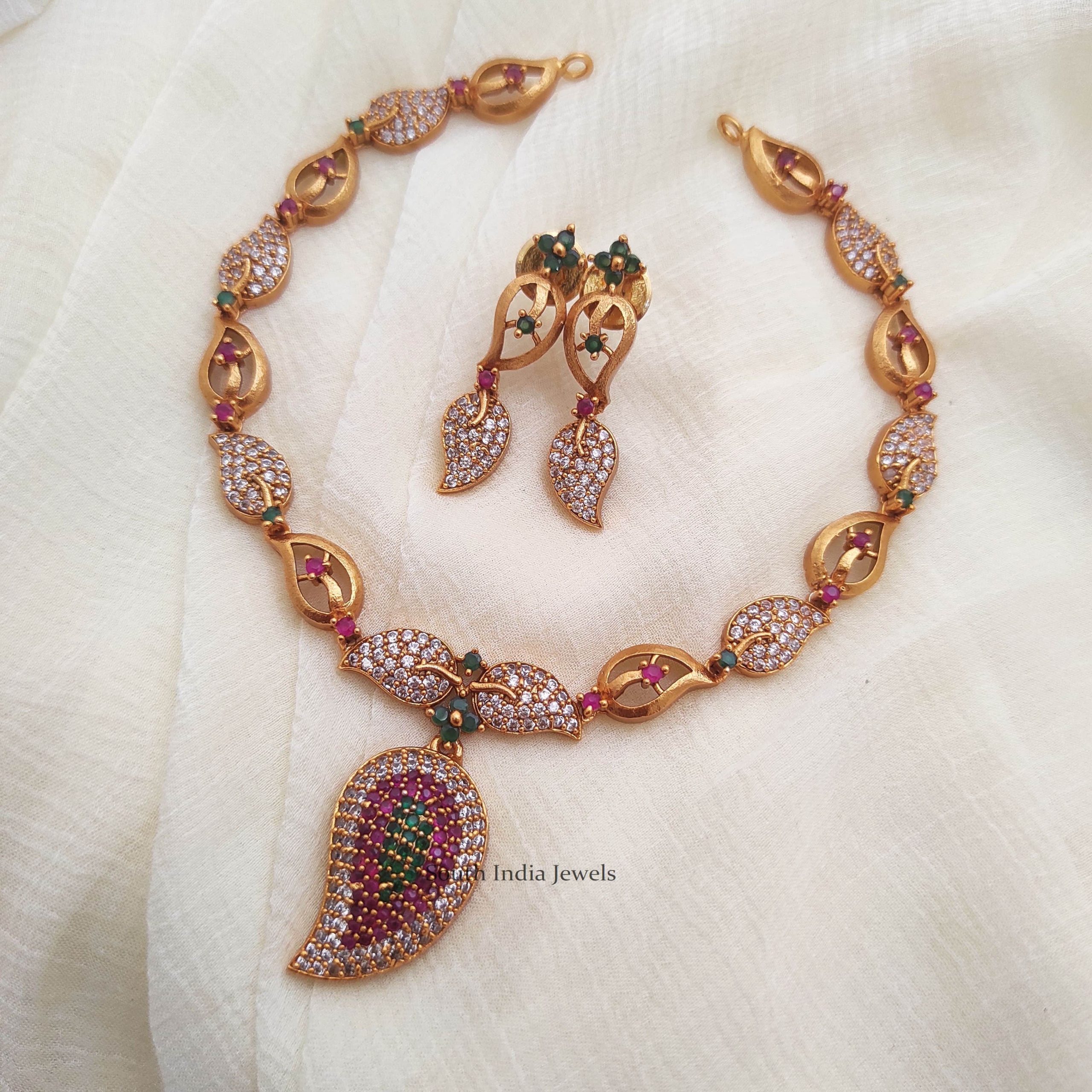 Trendy Mango Pendant Necklace