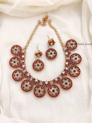 Beautiful Flower Design Necklace