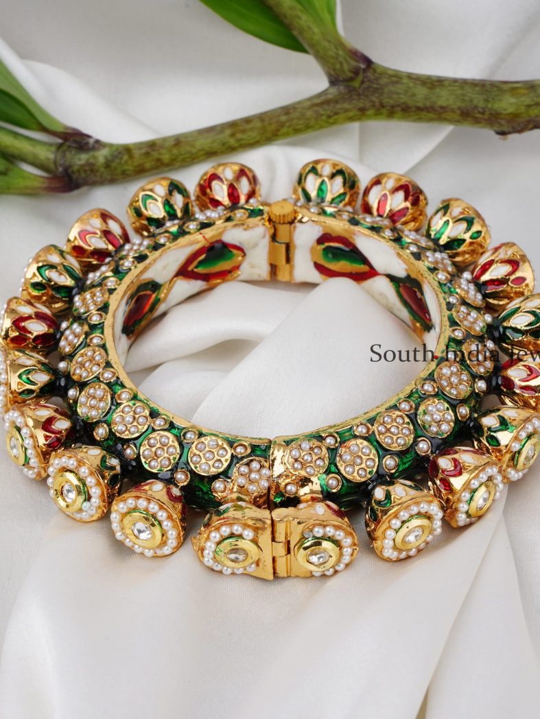 Beautiful Kundan Enamel Kada Bangle