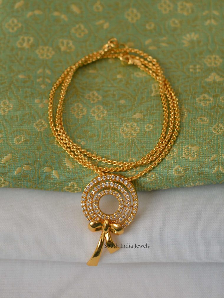 Beautiful Pendant with Gold Polish Short chain..