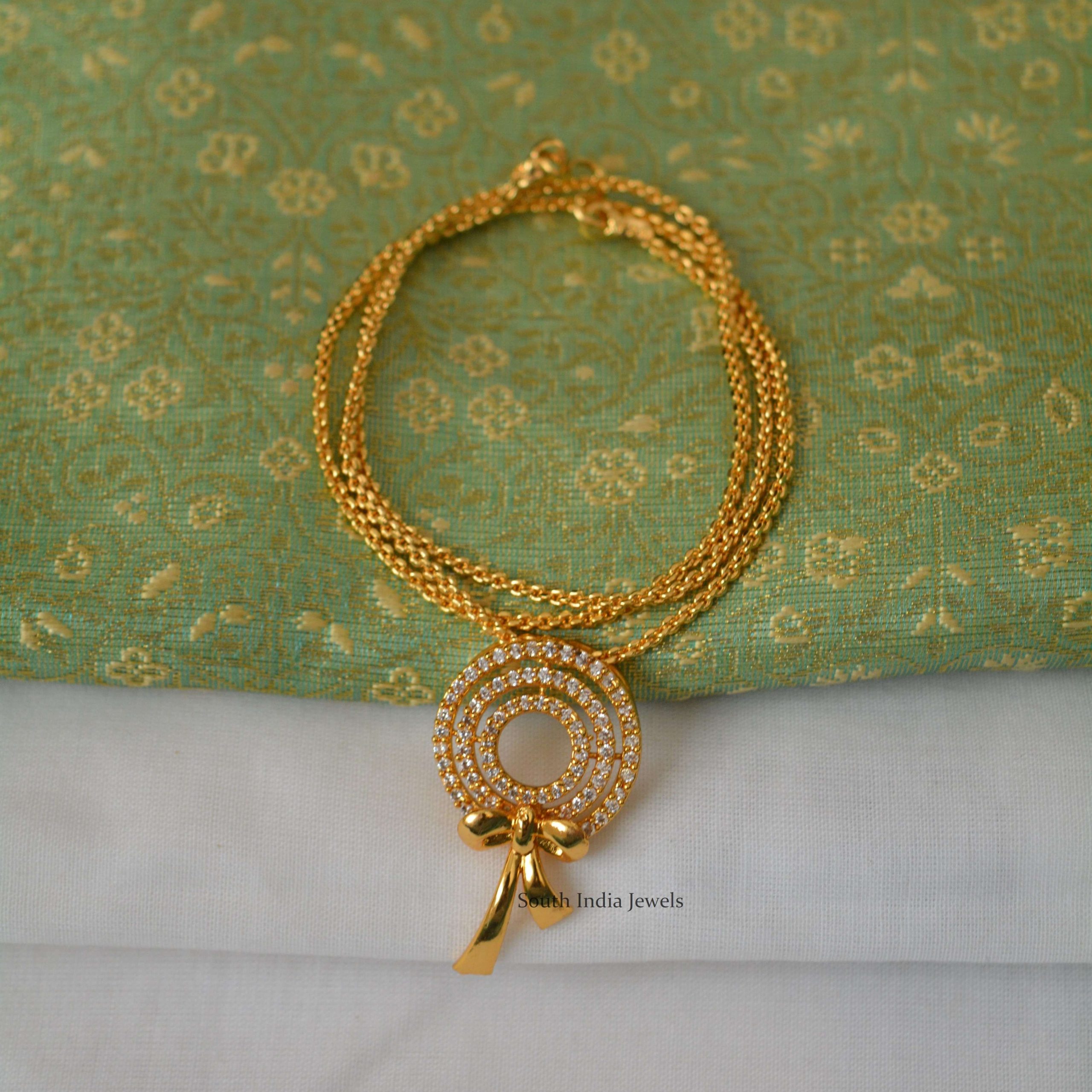 Beautiful Pendant with Gold Polish Short chain..
