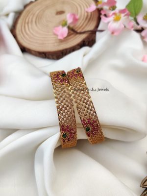 Elegant Gold Finish Kemp Bangles