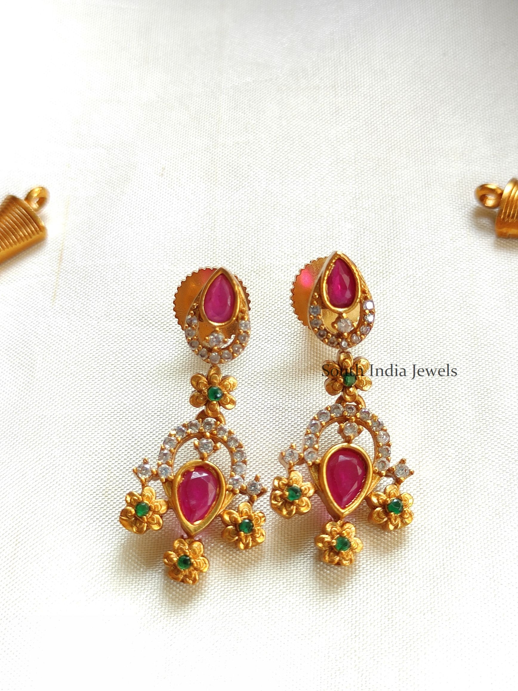 Elegant Kemp Pearl Necklace - South India Jewels