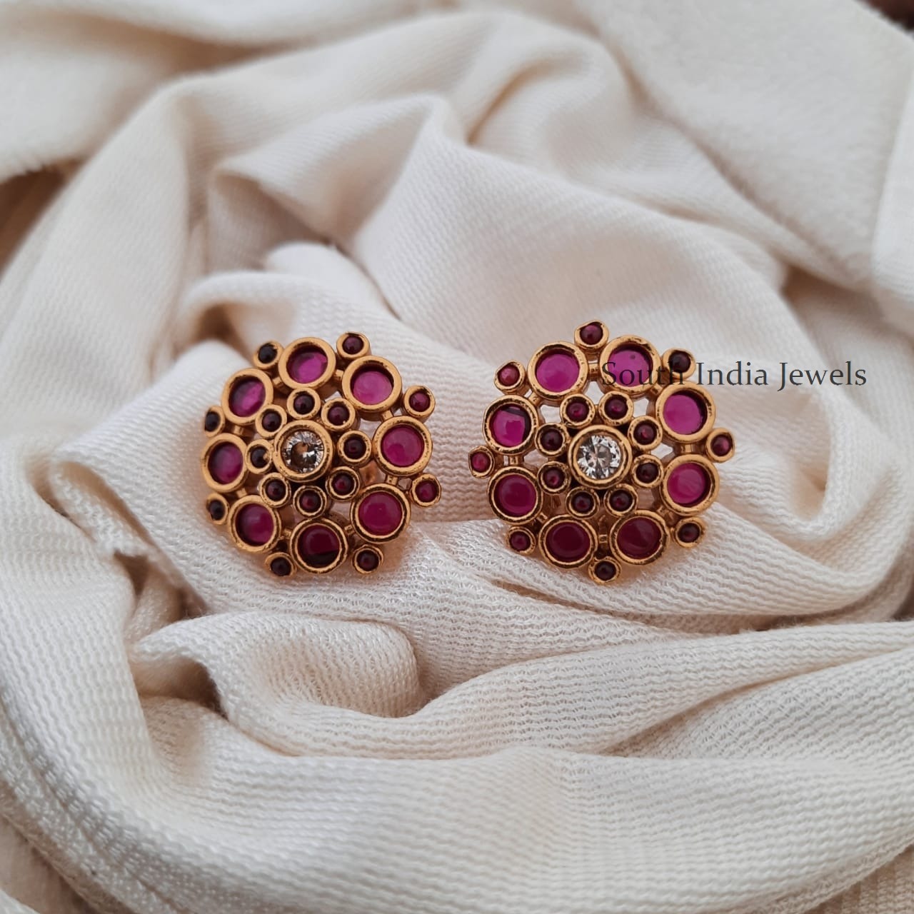 Gorgeous Flower Design Earrings