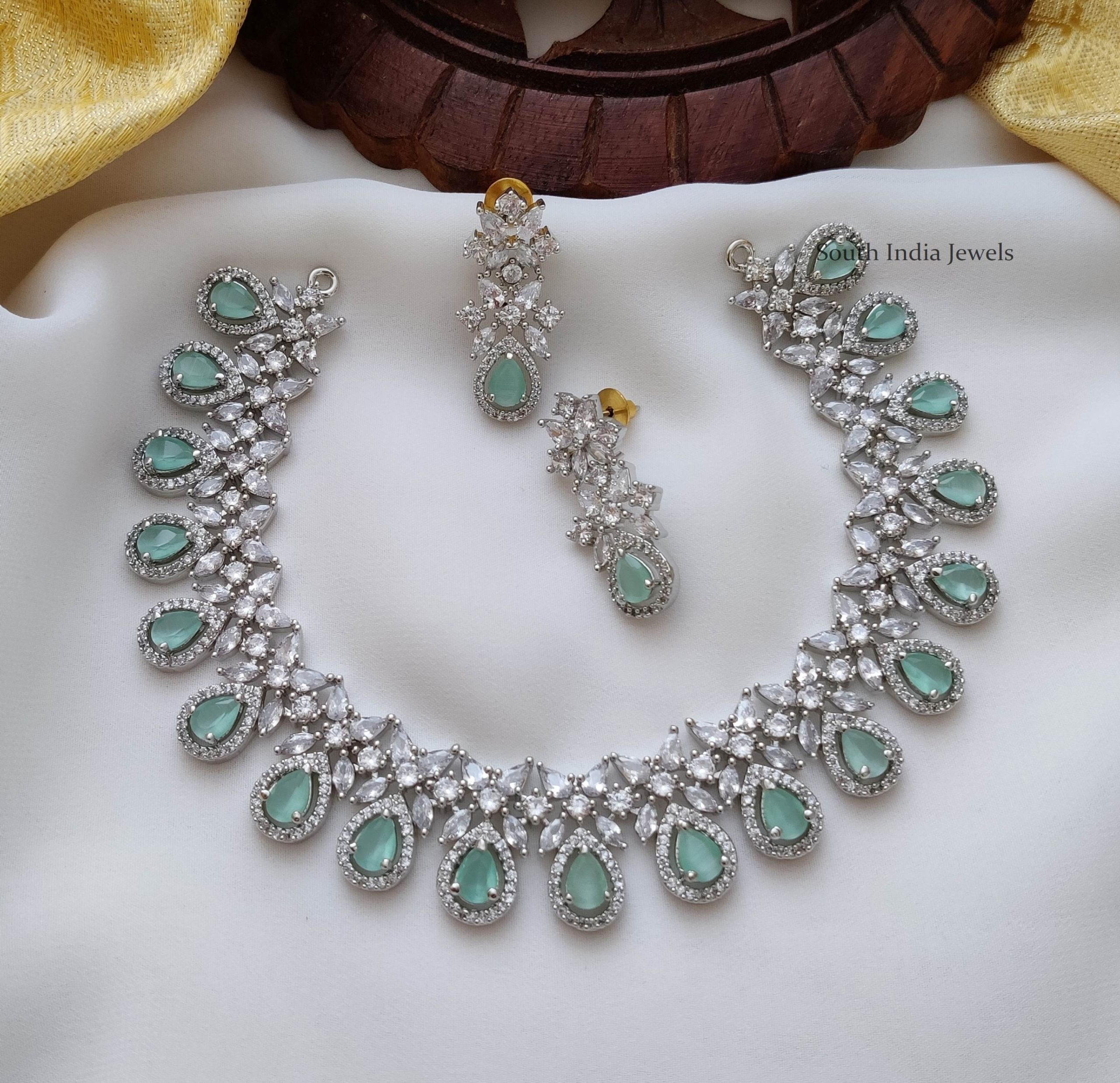 Mesmerizing Rodium Polish Necklace - South India Jewels