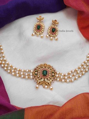 Beautiful Pearl Choker